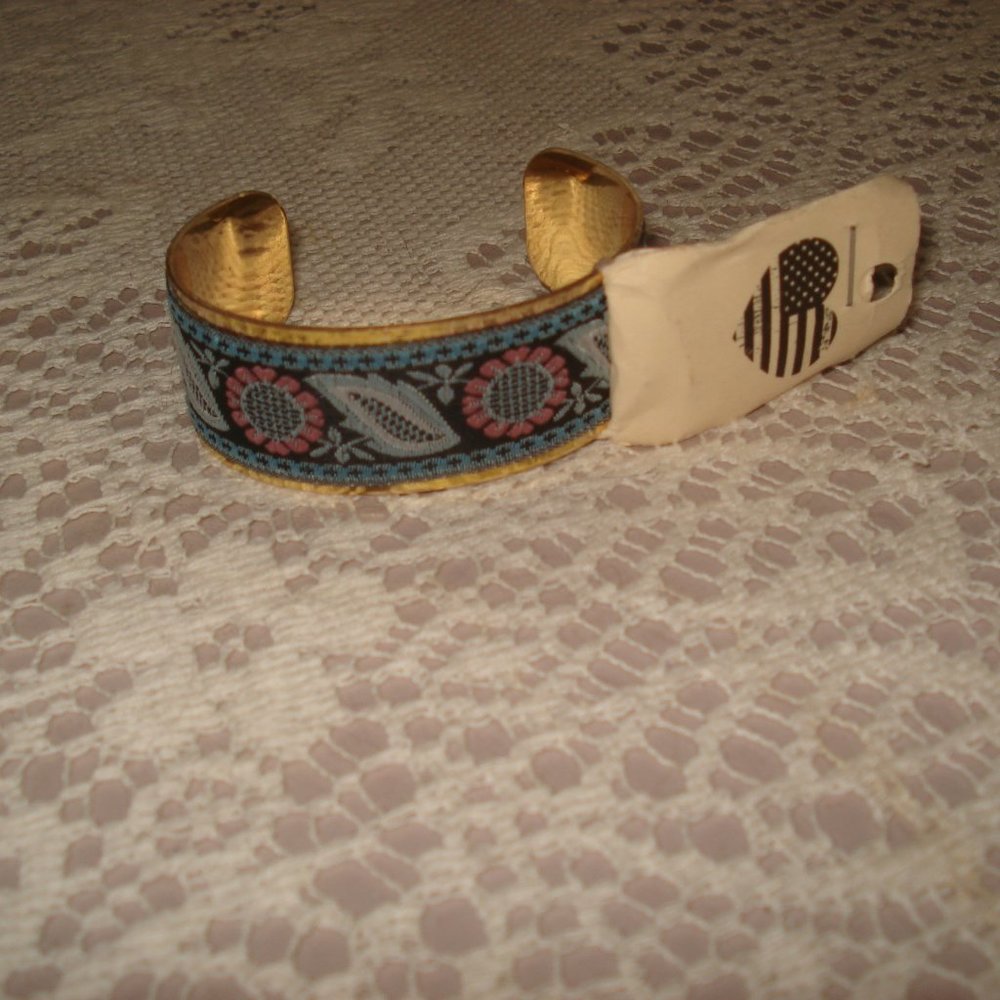 Brandy Melville beautiful cuffl bracelet
